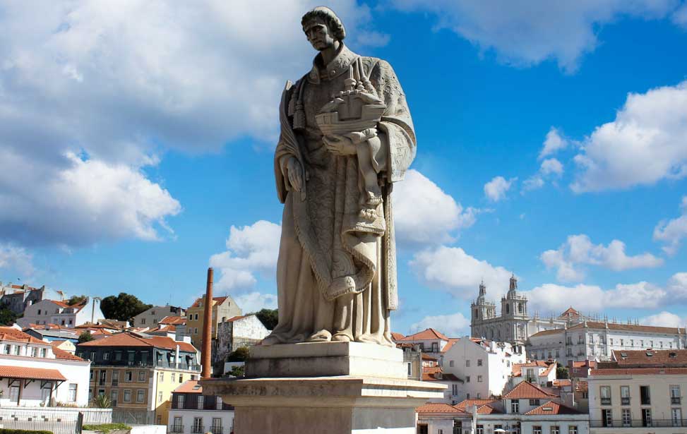 Statue of São Vicente